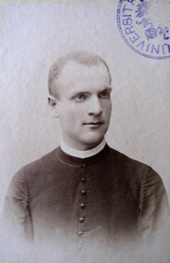 A fiatal Szentkirályi István (Pécsi Egyházmegyei Levéltár – Szentkirályi István hagyatéka) fiatal Valdinger