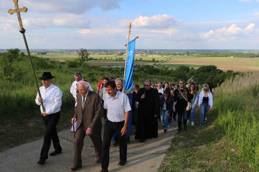 orban kapolna megaldasa IMG 1280