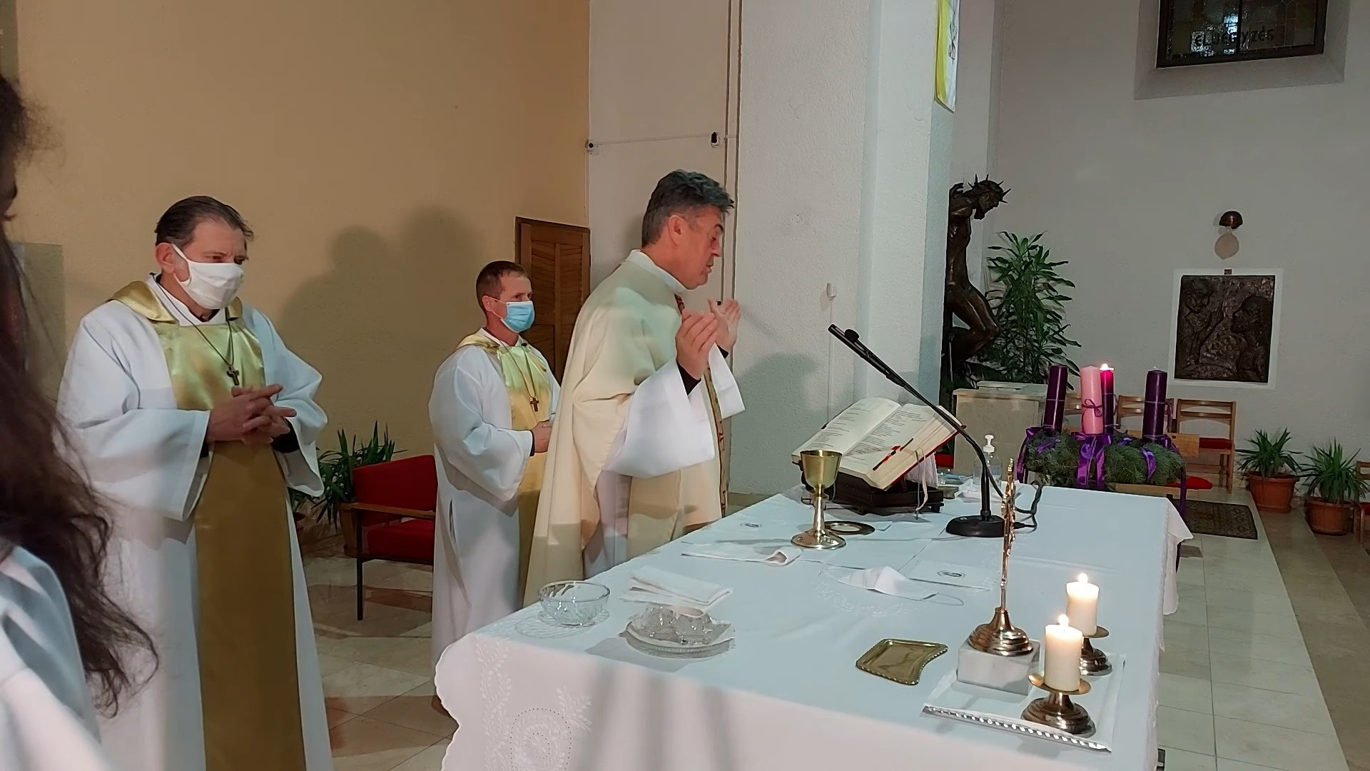 első csütörök 12.1