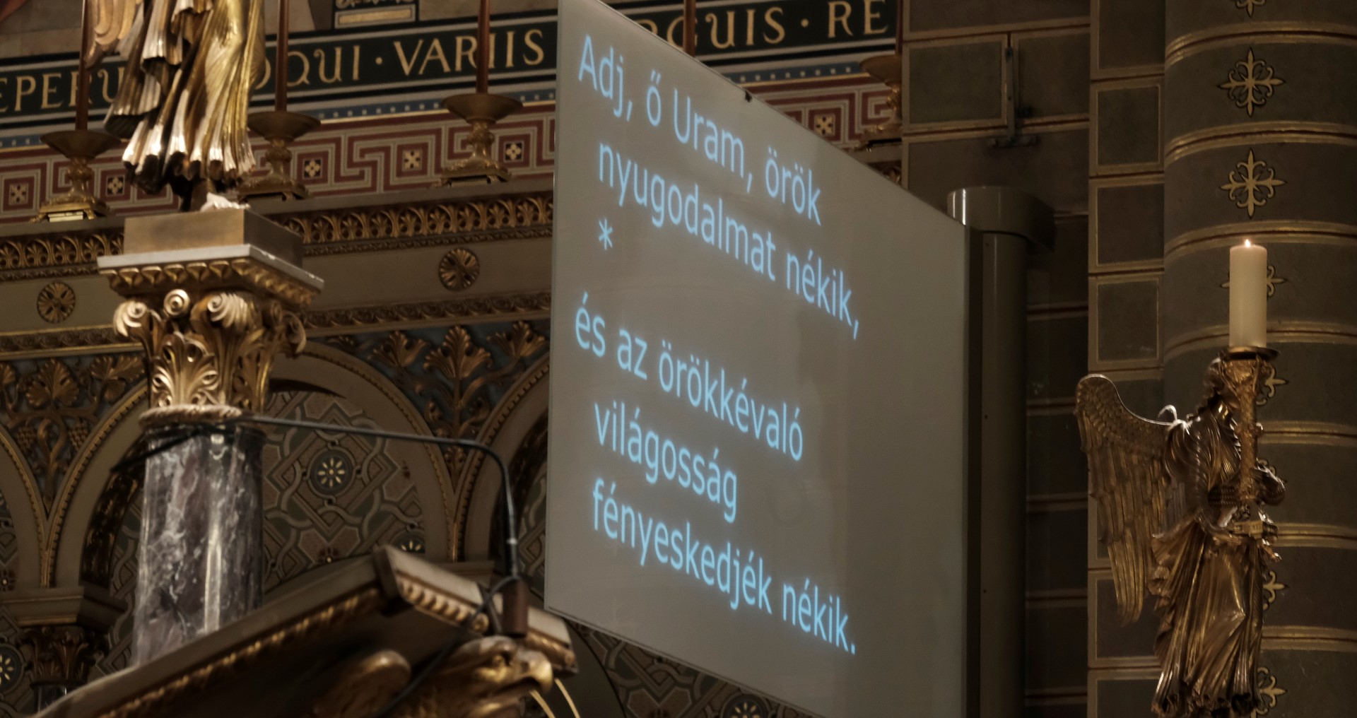 Elhunyt püspökök miséje 10