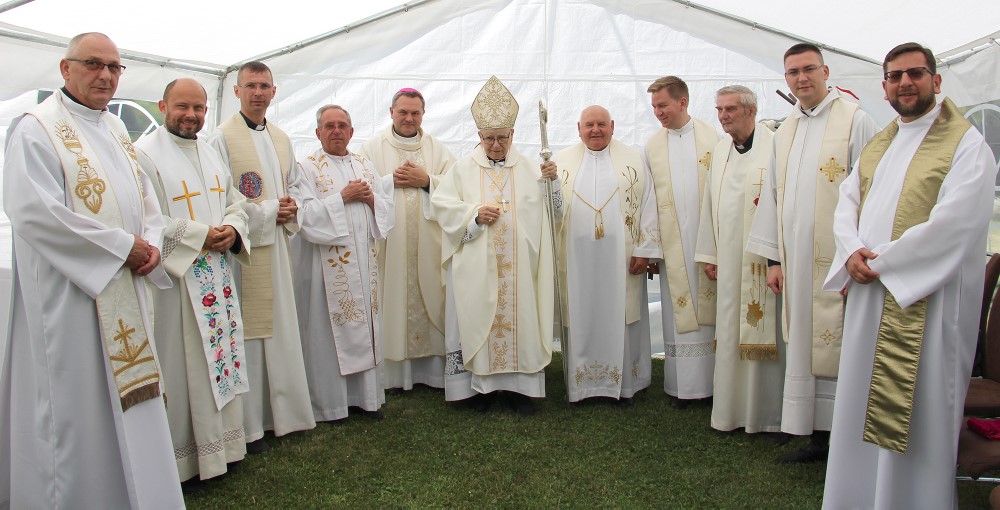 búcsú Révfaluban Kollár Anikó Egyedi