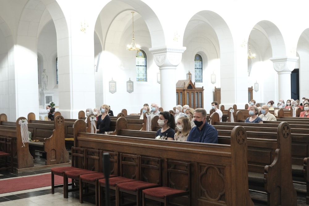 világméretű szentségimádás Pius templom 34 Egyedi