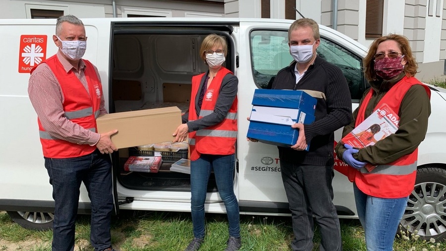 Dombovar Karitasz adomanyok