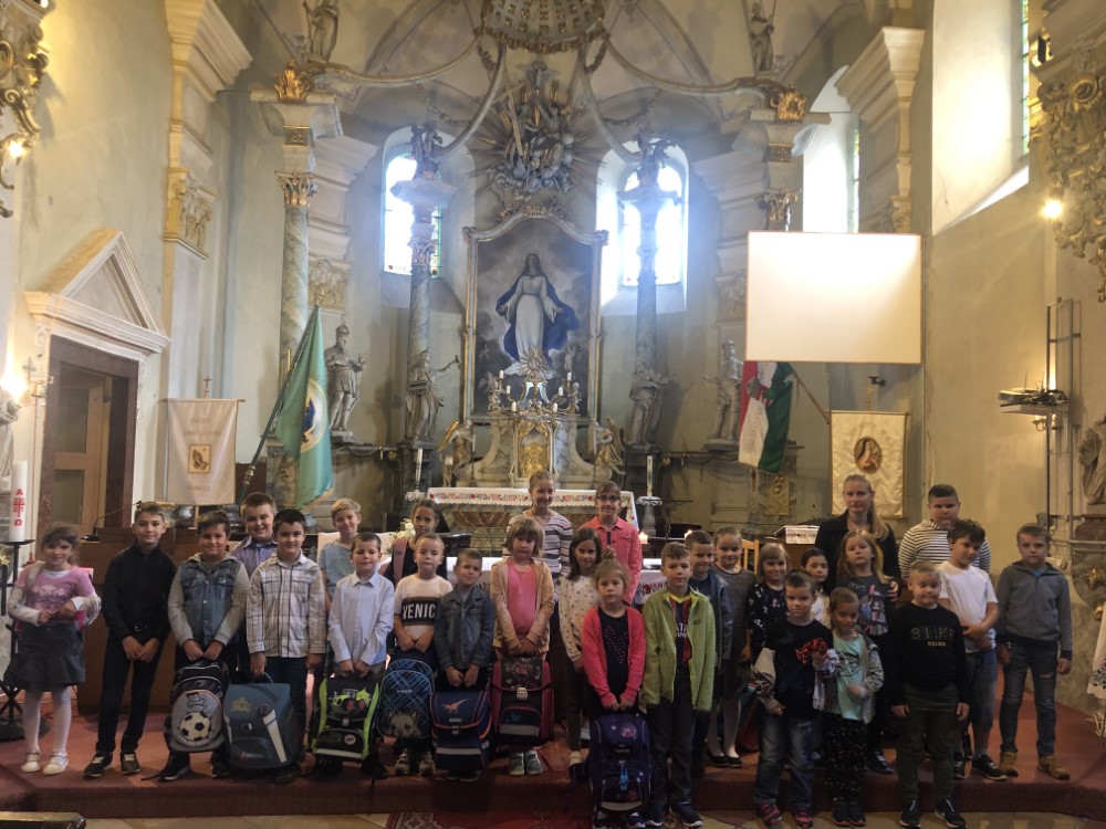 tamási évnyitó 8 Egyedi