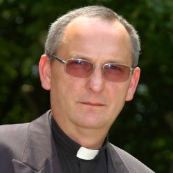 Csuzdi illes plebanos