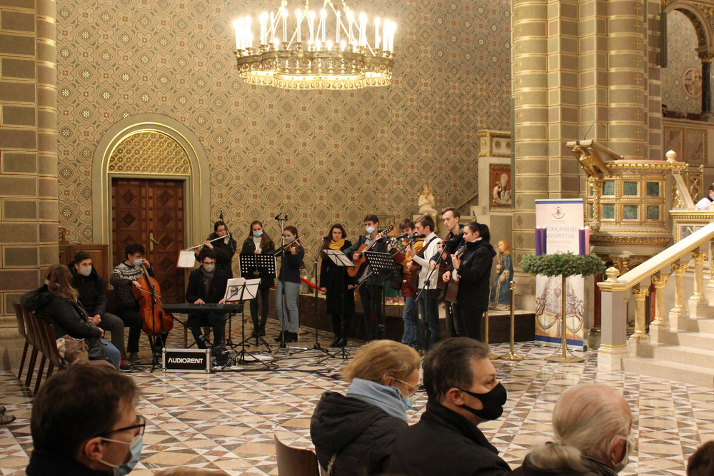 Advent4 4 csutortok korus