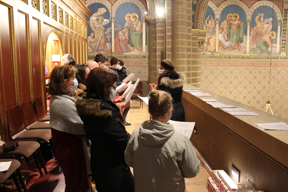 Gesztenyes kozosseg zene