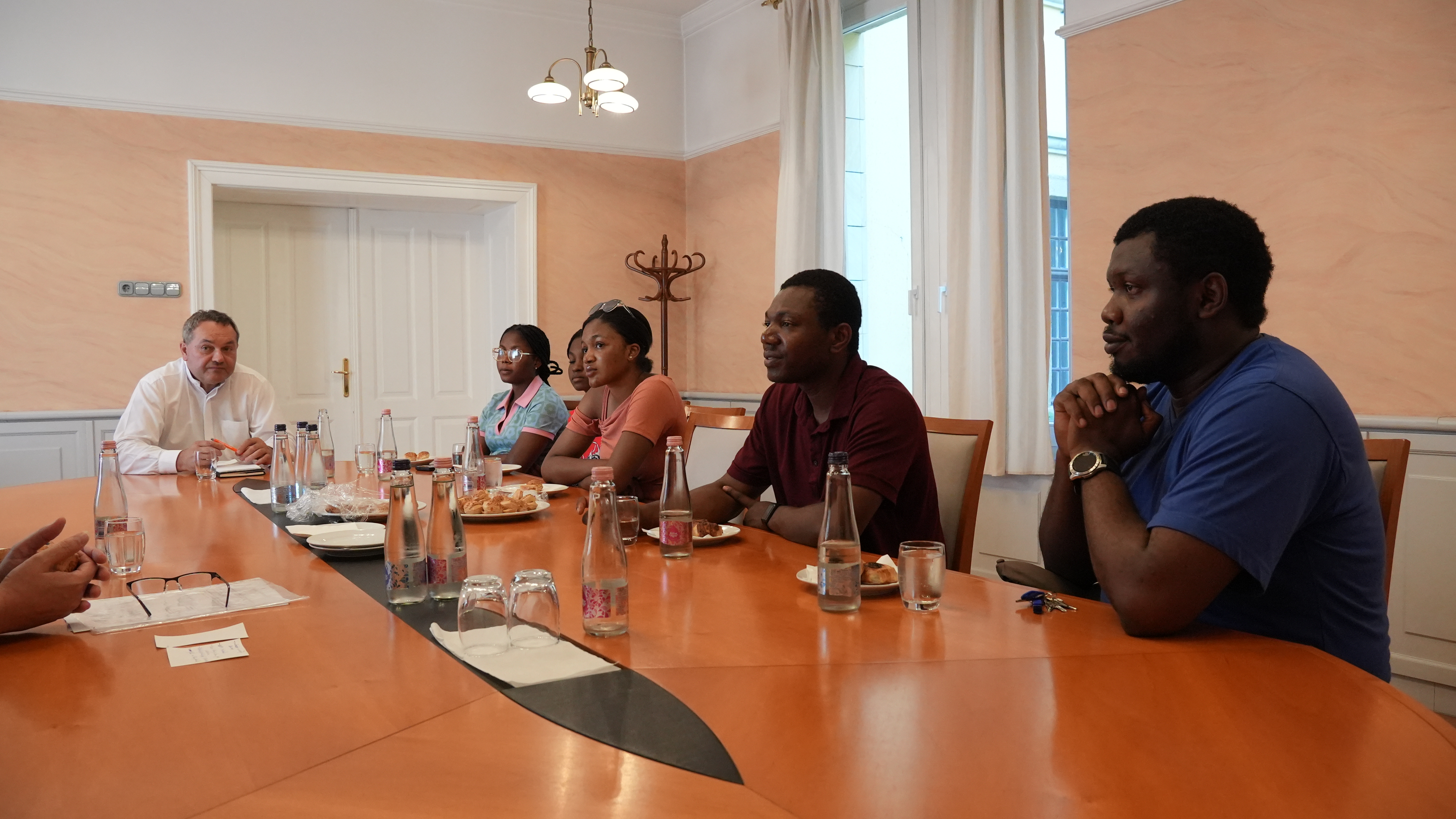 Nigériaiakkal találkozás06 30 4