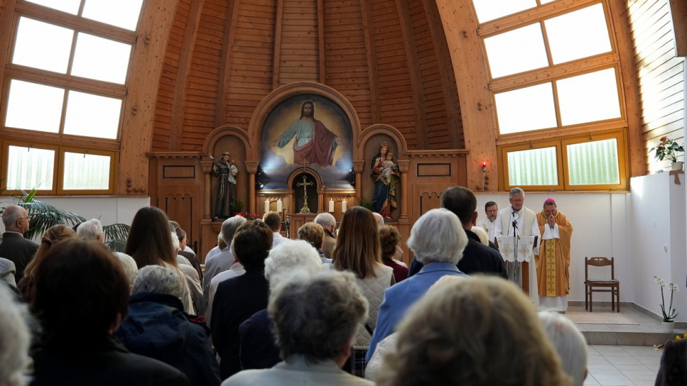 434 Kozarmisleny Szt.Miklos templom 25 020