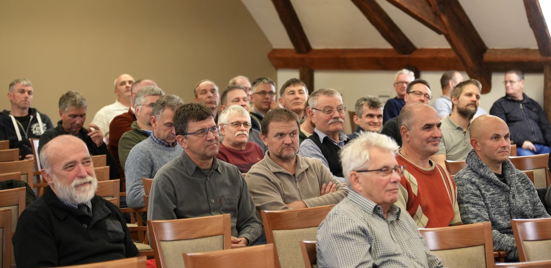 Ferfitalalkozo 5 Pecs 04