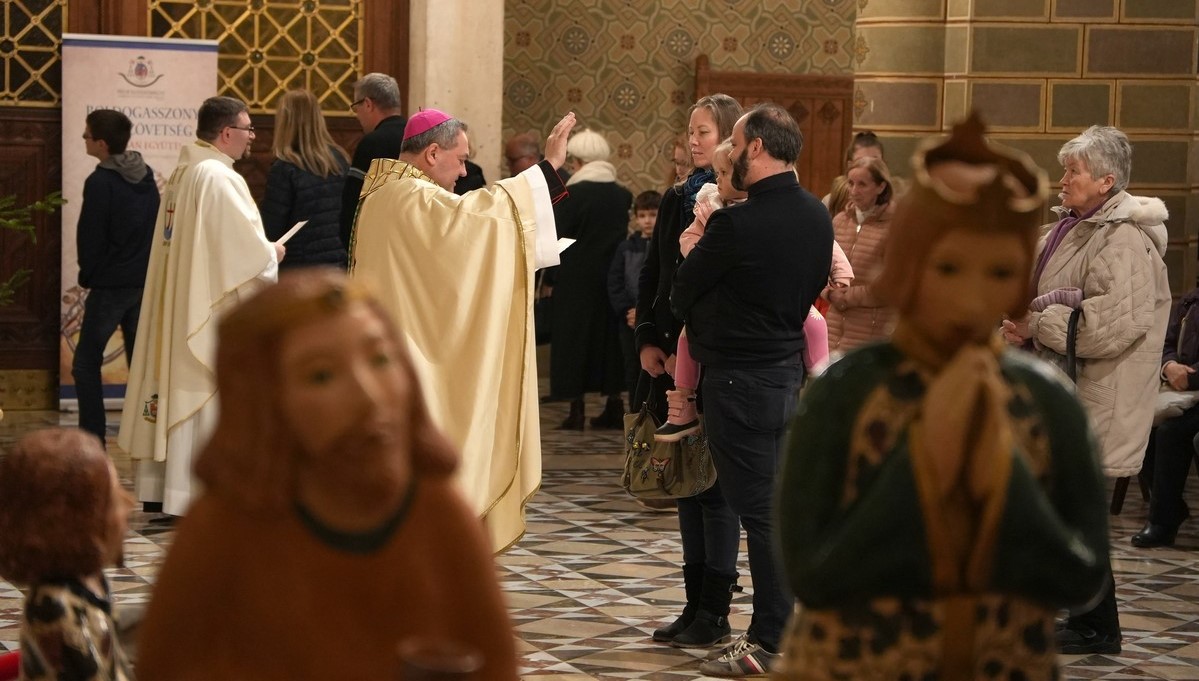 Szent Csalad 2022 12