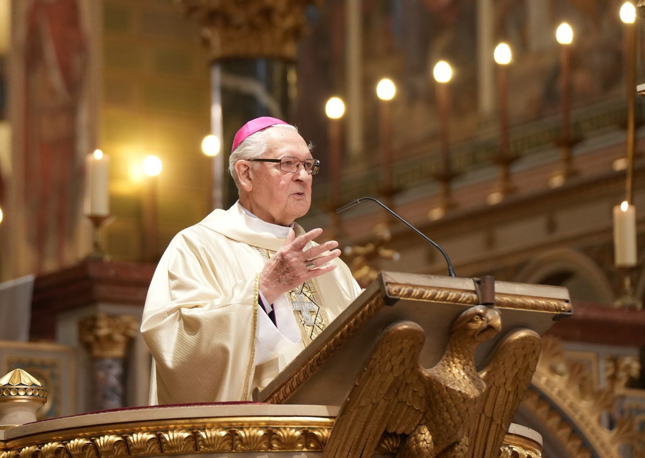 Elhunyt puspokok 2023 09