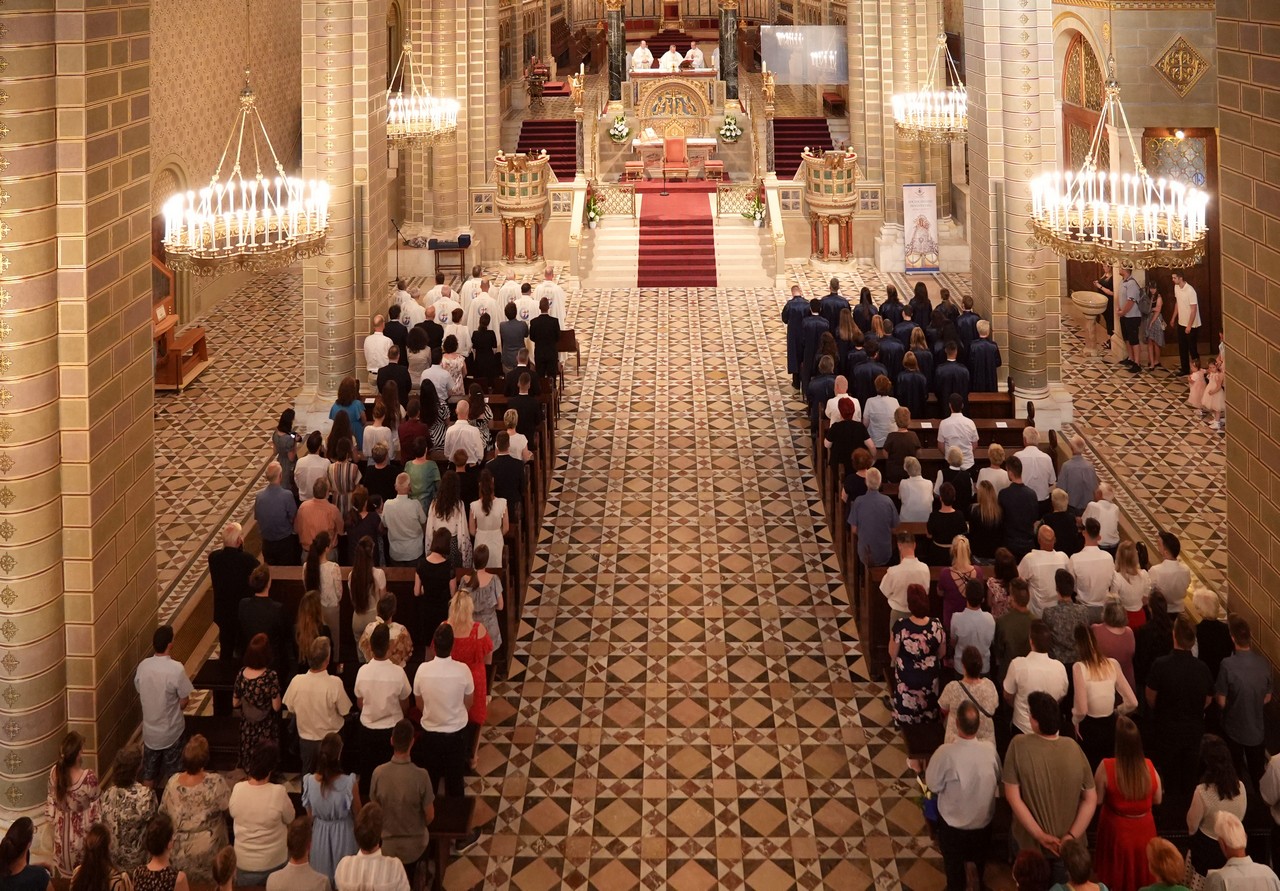 Szekesegyhaz felszentelese 17