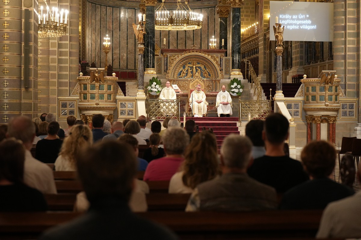 Beiktatas szekesegyhaz 06