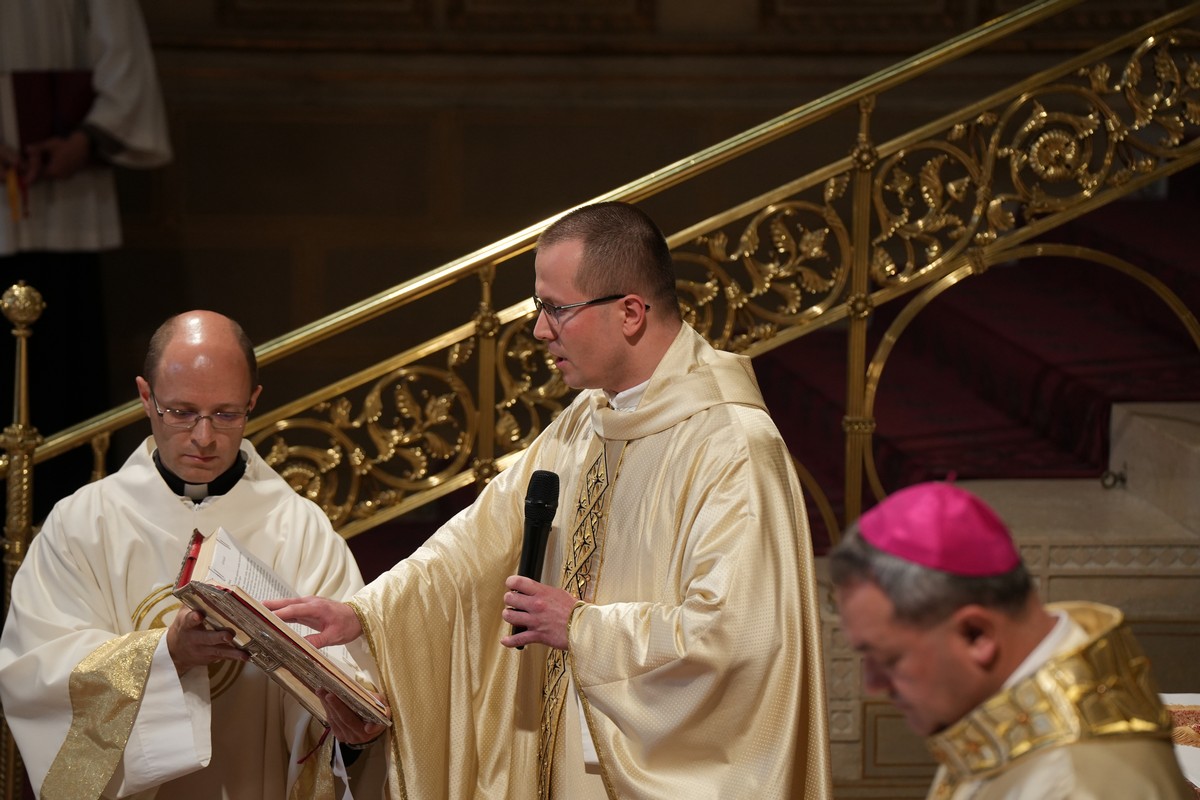 Beiktatas szekesegyhaz 12