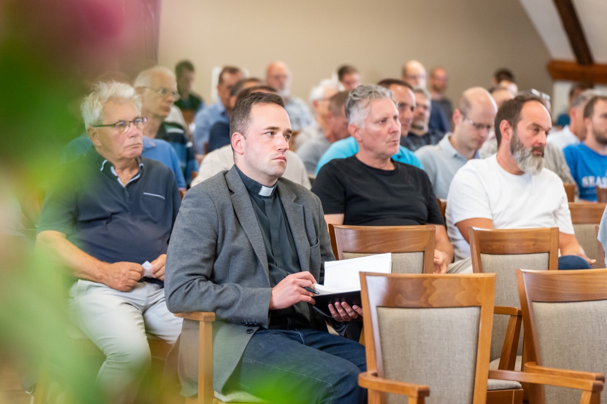 Ferfitalalkozo Pecs szept 13