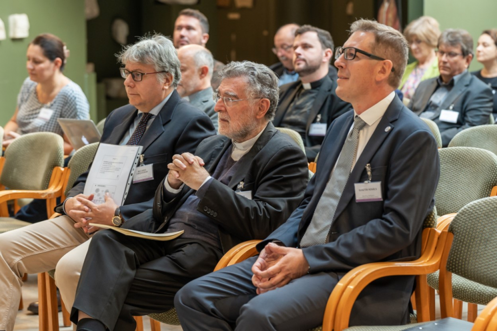 696 2023 pphf konf 13