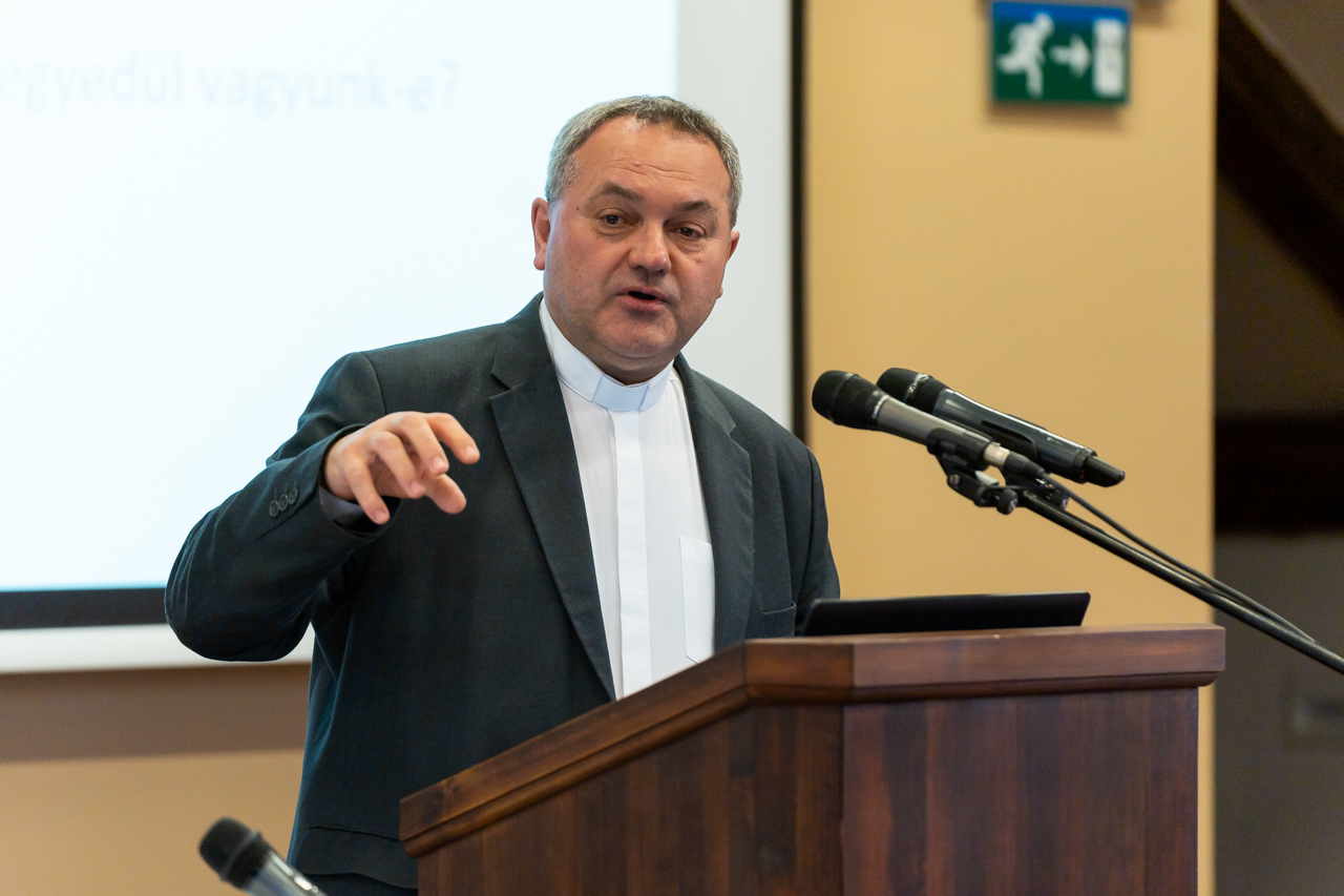 2024 04 05 ferfitalalkozok 02