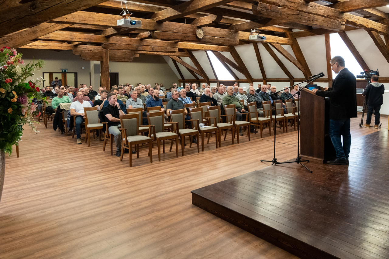 2025 03 21 ferfitalalkozo pecs 15