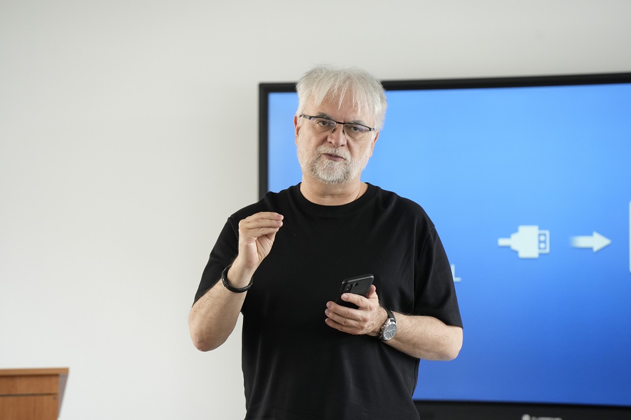 egyhazi kommunikacio017