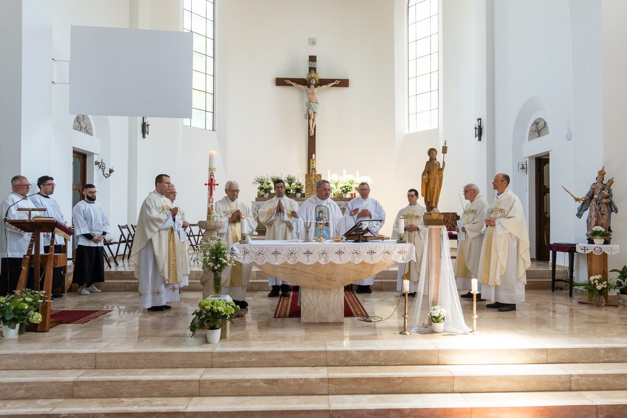 2025 05 27 bata papi zarandoklat 78