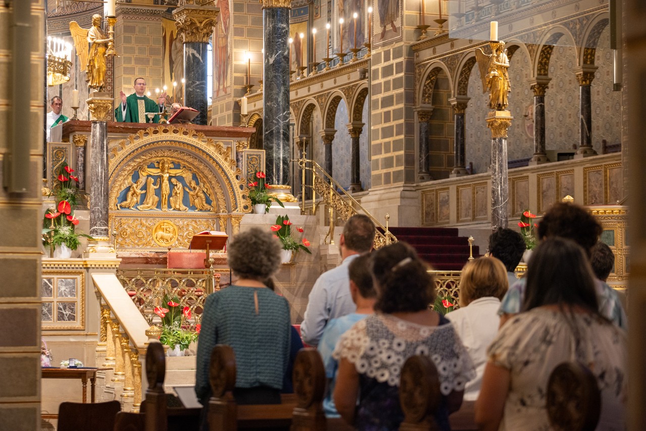 hitoktatoi tedeum050