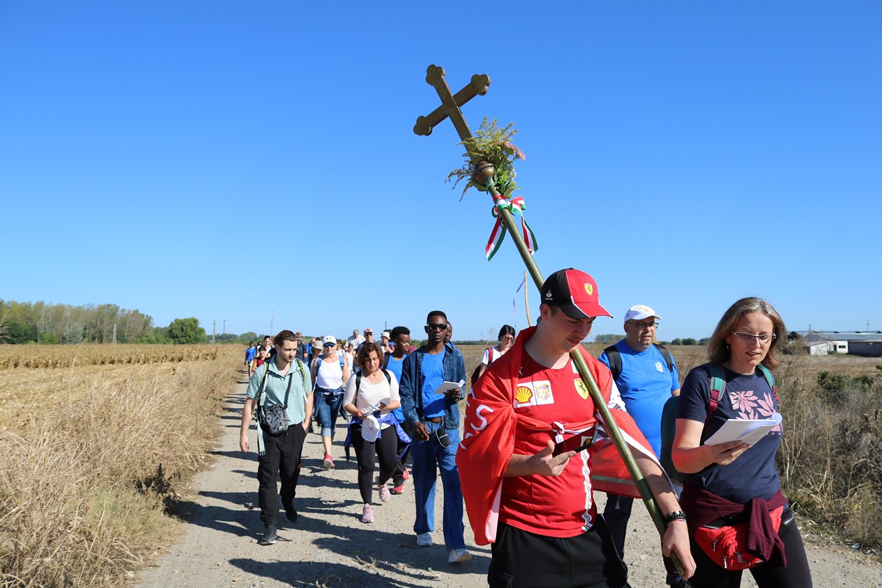 225 09 20 batai zarandoklat002