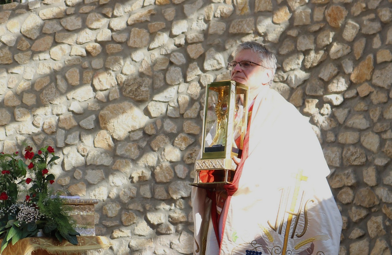 225 09 20 batai zarandoklat026