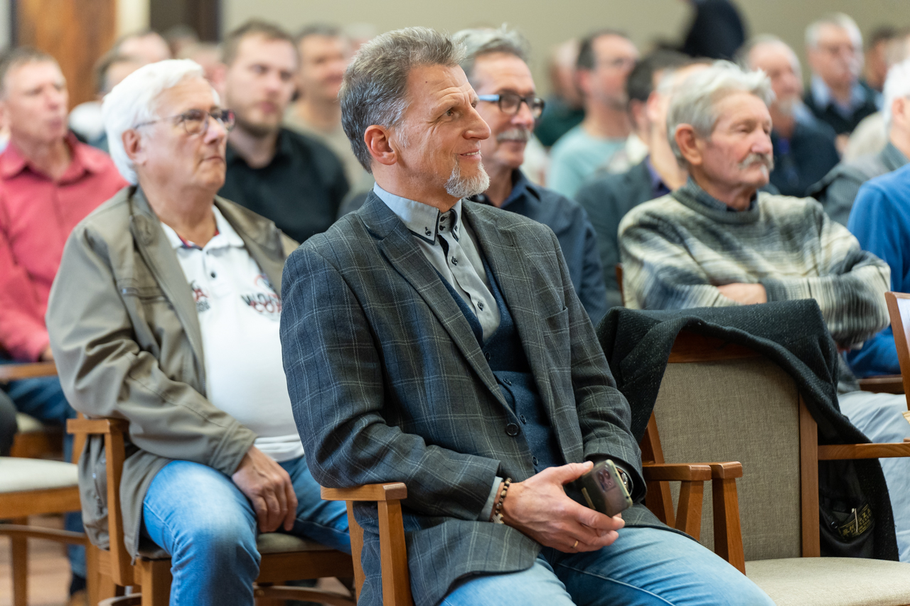 2025 11 14 ferfitalalkozo 45