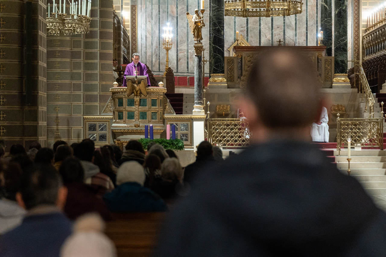 2025 12 01 rorate 13