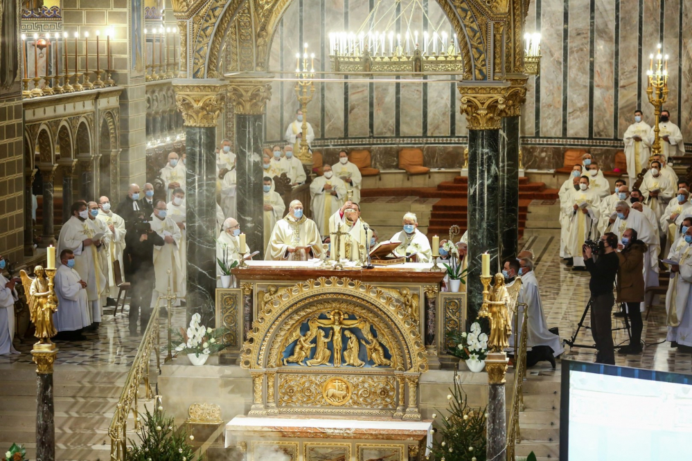 60 MK LA puspokszenteles 77