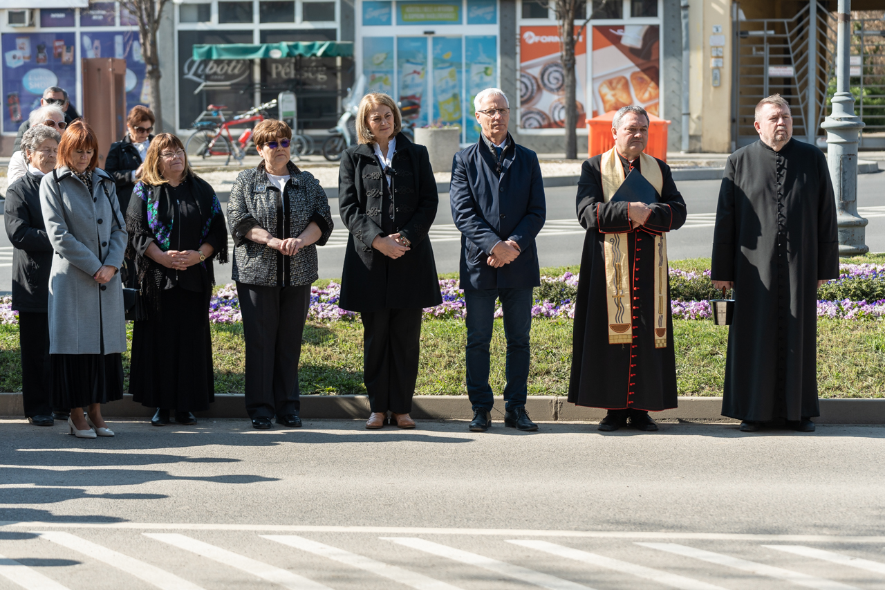 2026 03 07 bonyhad szobor 33