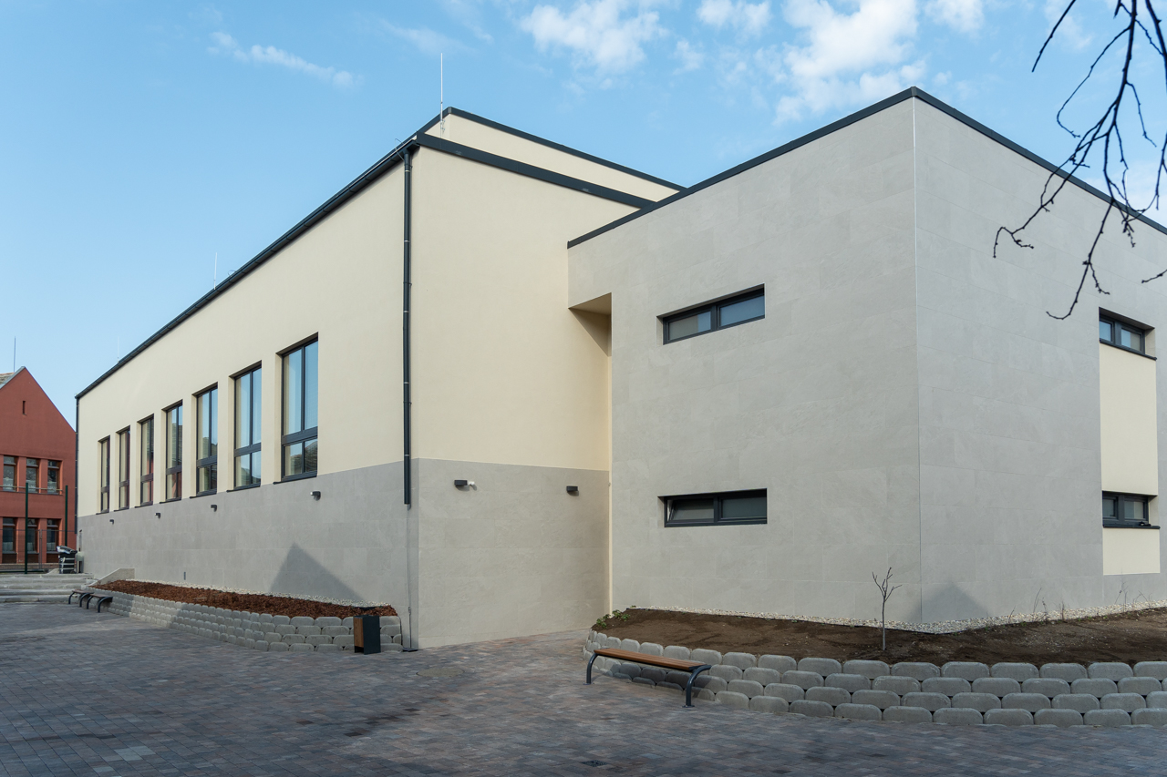 2026 03 11 paks tornacsarnok atadas 02