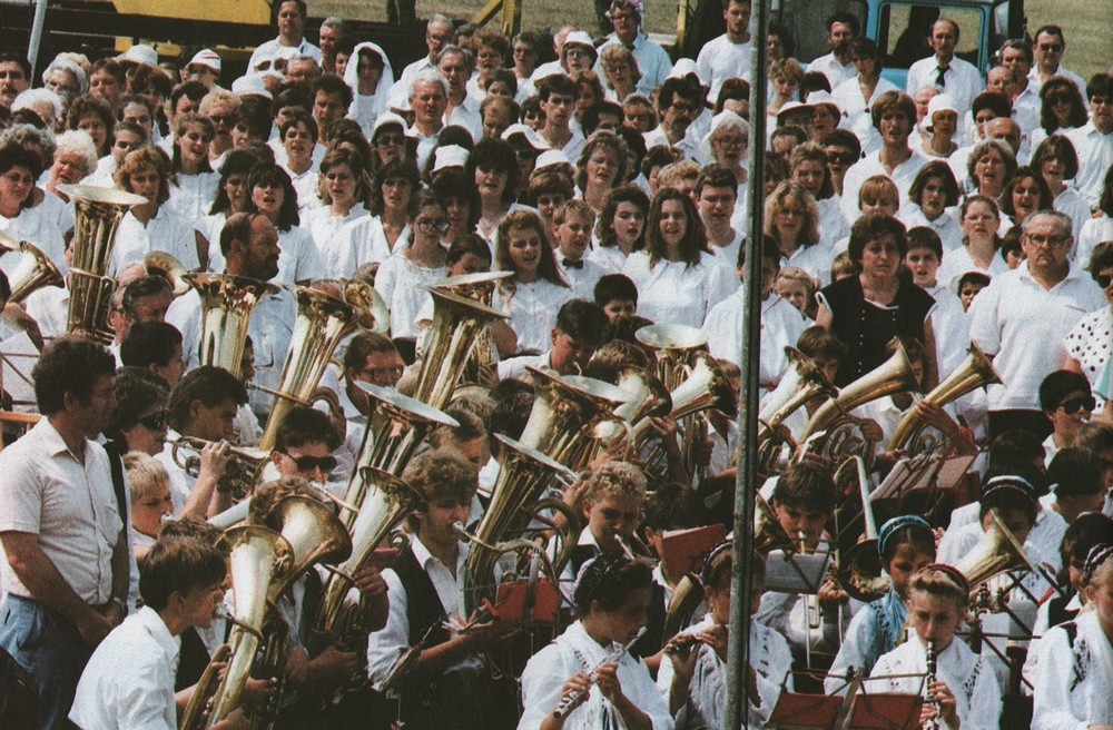 137 Pecs korus Szentatya Mo on 1991 5