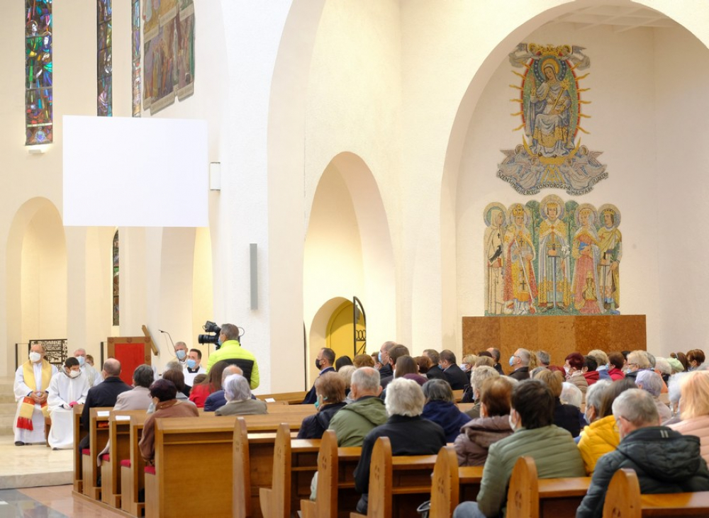 246 Mohacs fogadalmi templom Szent Imre oltar