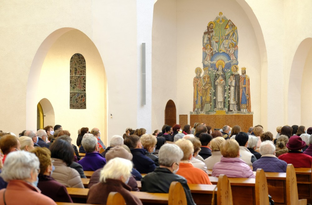 246 Mohacs fogadalmi templom Szent Margit oltar