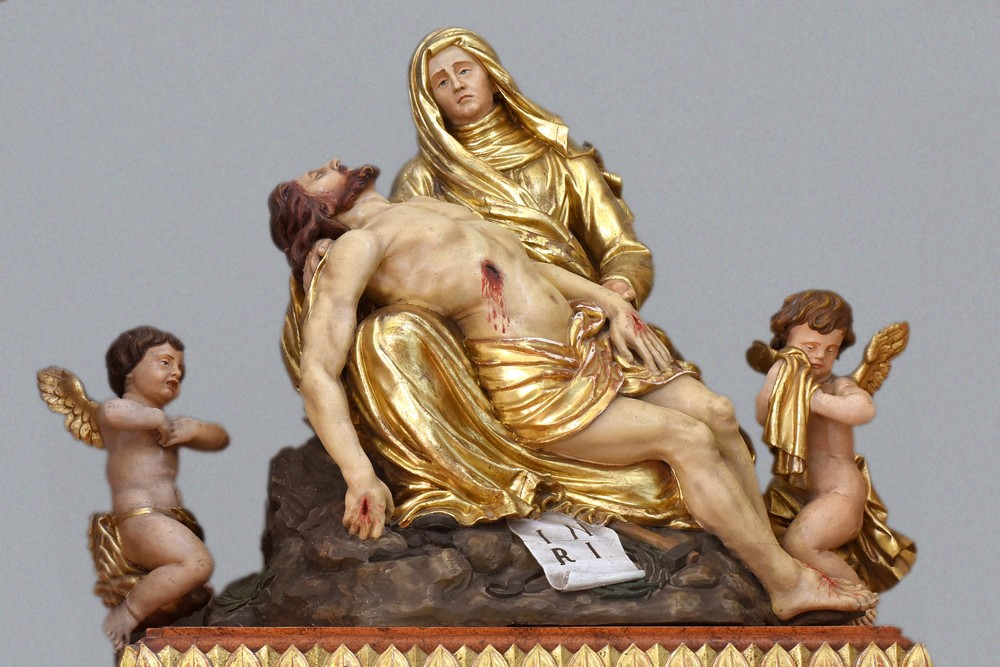 330 Vemend fajdalmas szuzanya oltar 3