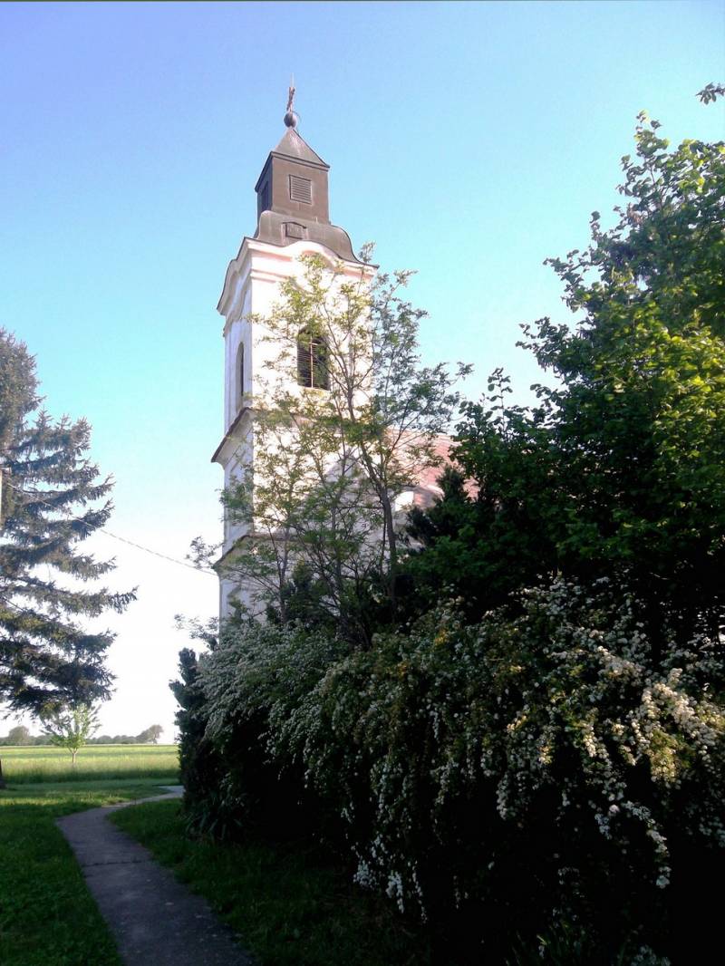Nagyszokoly_katolikus_templom_onk.jpg