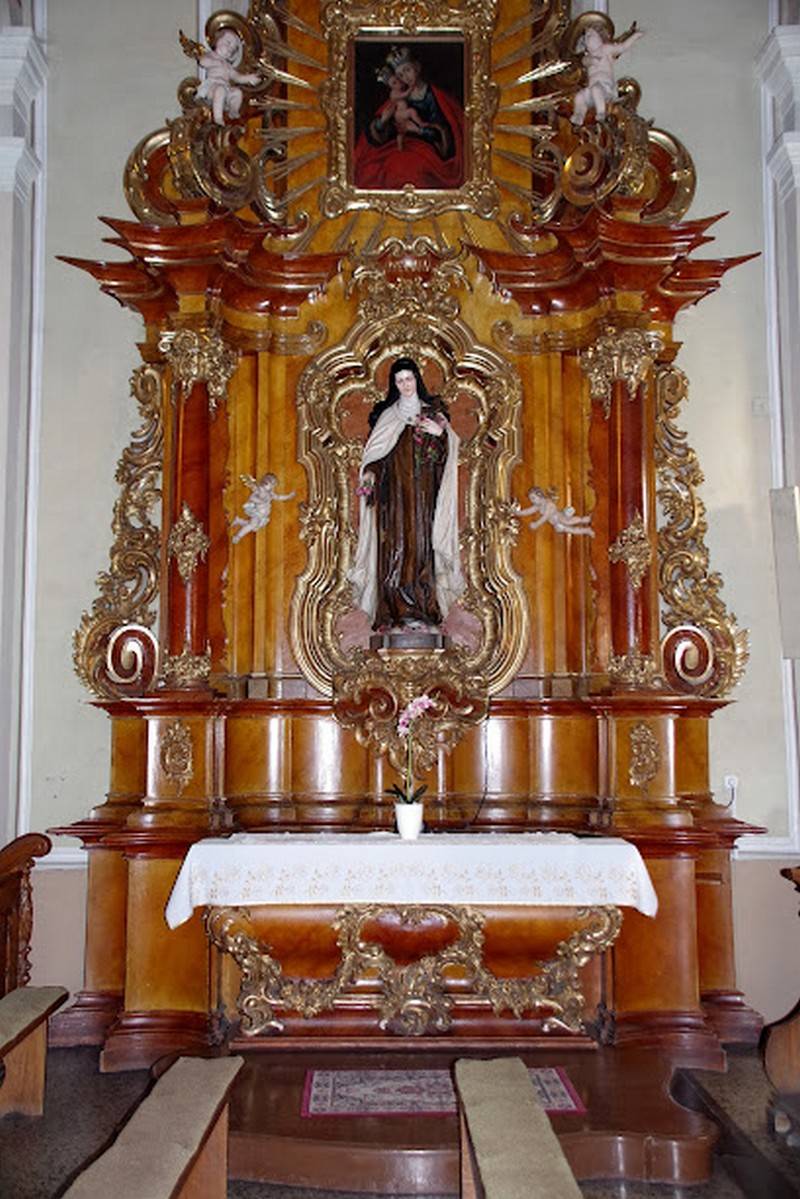 lisieux-i_szent_terez_oltar.jpg