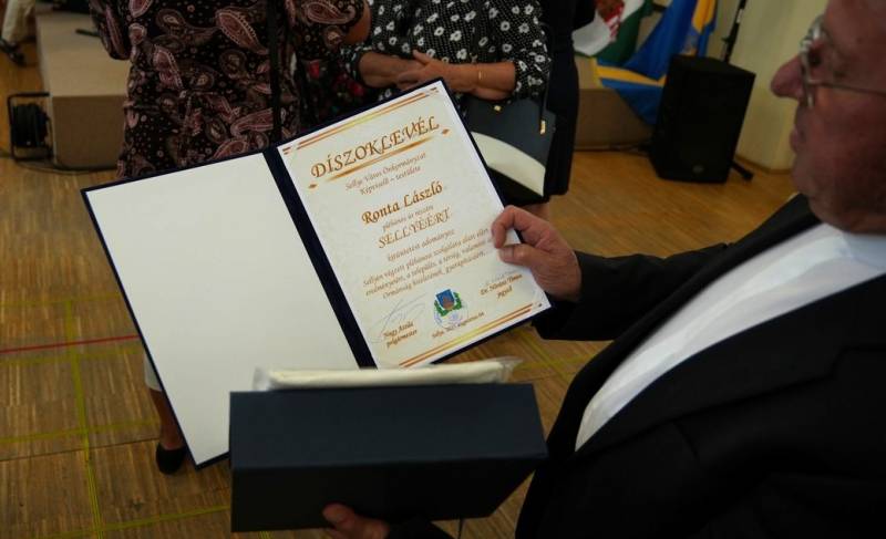 Sellyeert-diszoklevel-09.jpg